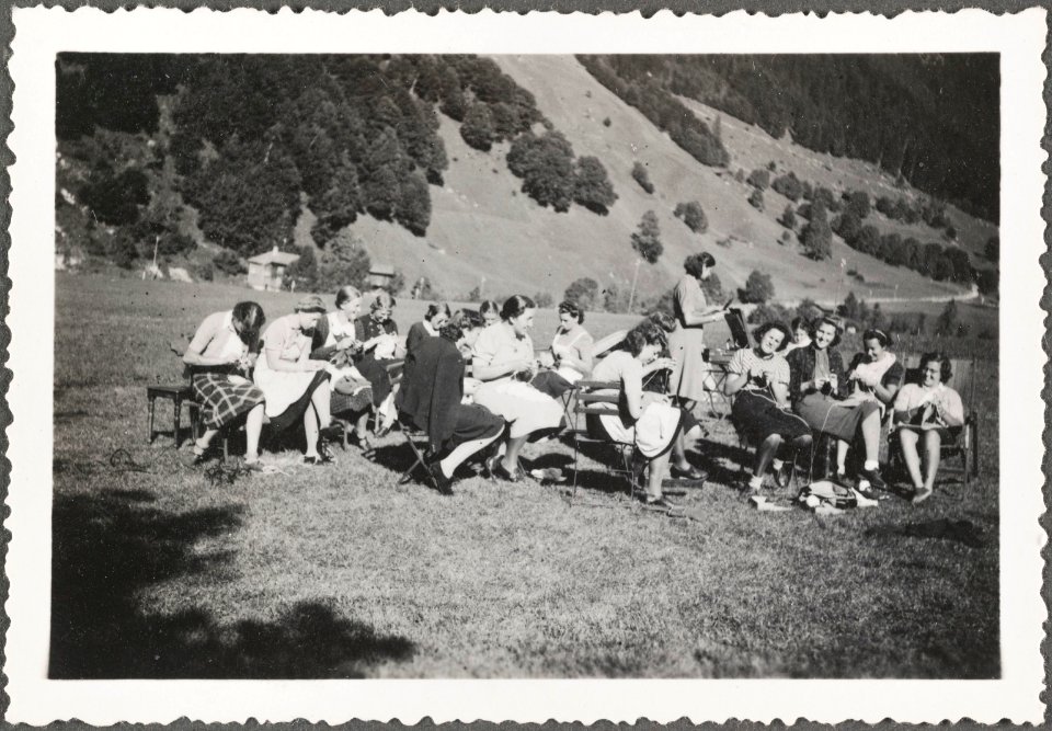 Kindergärtnerinnen Seminar Klosters Ans 15099-009-AL