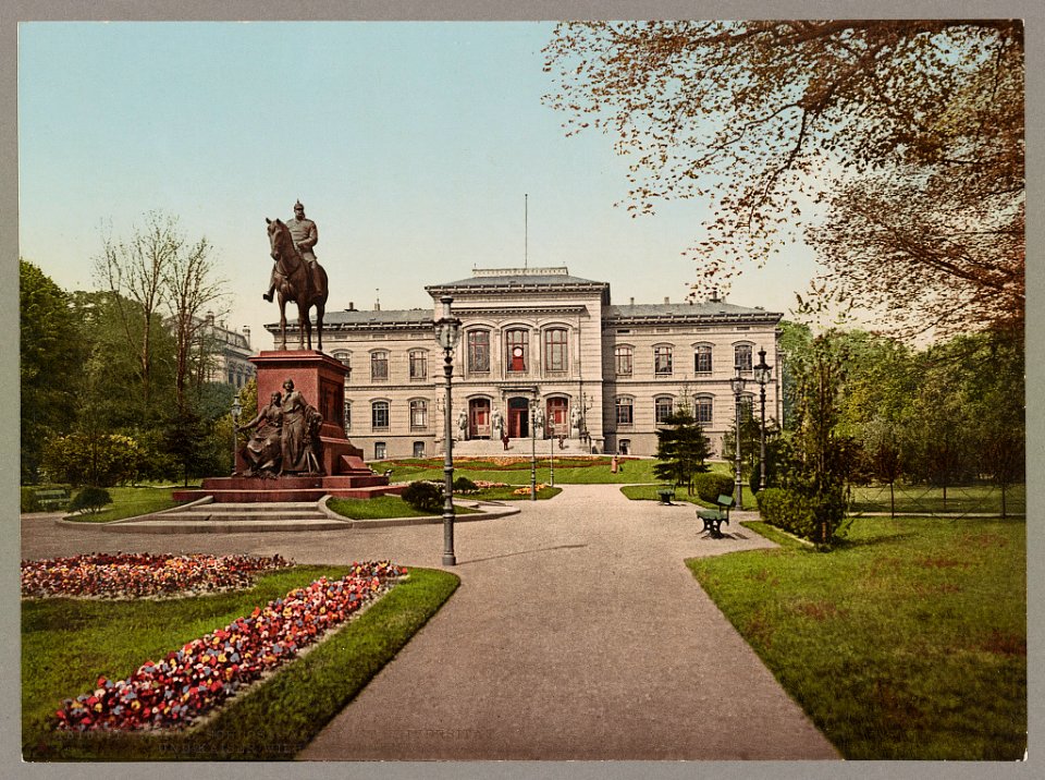 Kiel. Schlossgarten mit Universitat und Kaiser Wilhelm-Denkmal LOC ppmsca.52576