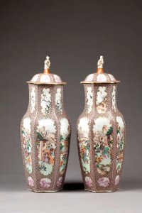 Kinesiska porslinsurnor från 1735-1795 - Hallwylska museet - 96144 photo
