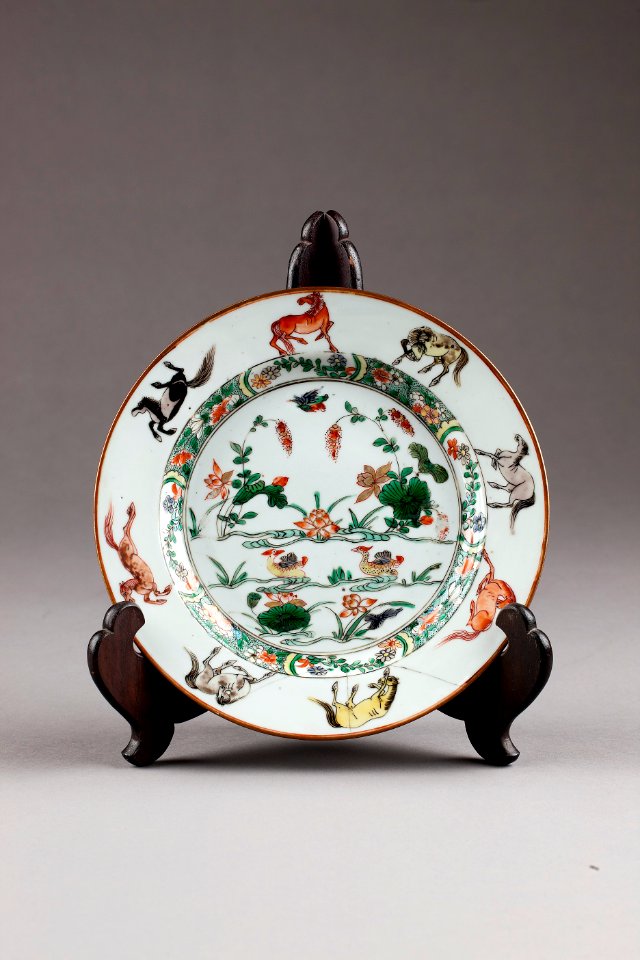 Kinesiskt porslins fat från 1662-1722 Kangxi-perioden - Hallwylska museet - 95676
