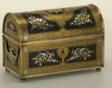 Khalili Collection Spanish Damascened Metalwork ZUL014