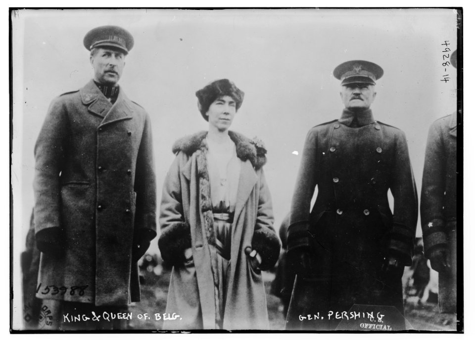 King & Queen of Belg., Gen. Pershing LCCN2014709035