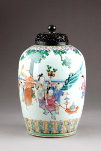 Kinesisk urna med lock av trä, dekorerad med nio lekande barn i en trädgård - Hallwylska museet - 95658