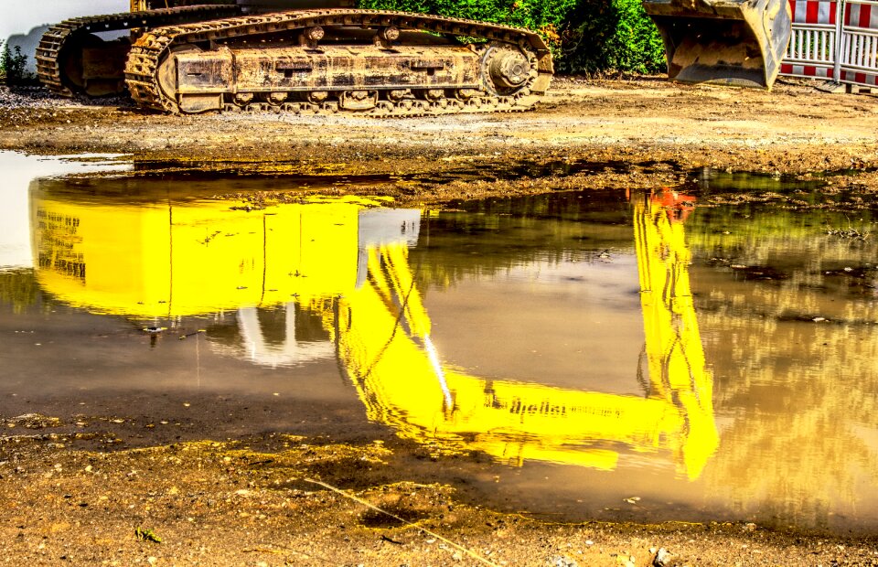 Reflection construction machine yellow