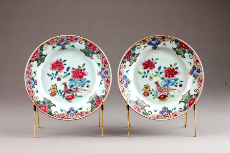 Kinesiska blommiga porslins fat från 1735-1795 - Hallwylska museet - 95687