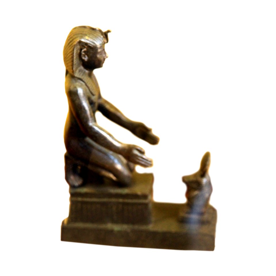 King before Thot baboon-E 2518-IMG 2194-white