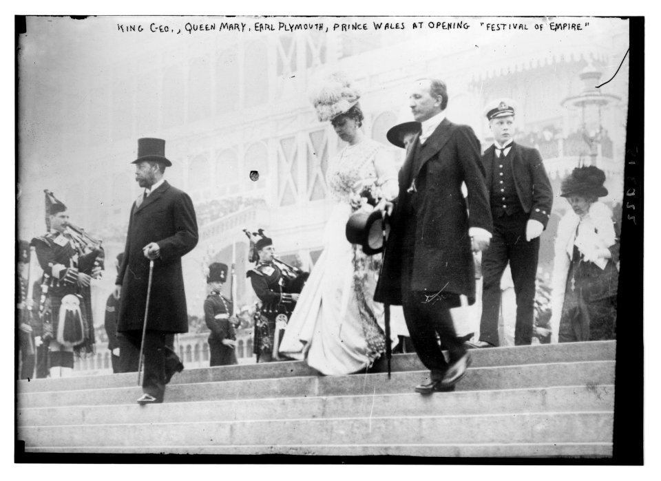 King Geo., Queen Mary, Earl Plymouth, Prince of Wales at opening Festival of Empire LCCN2014689244