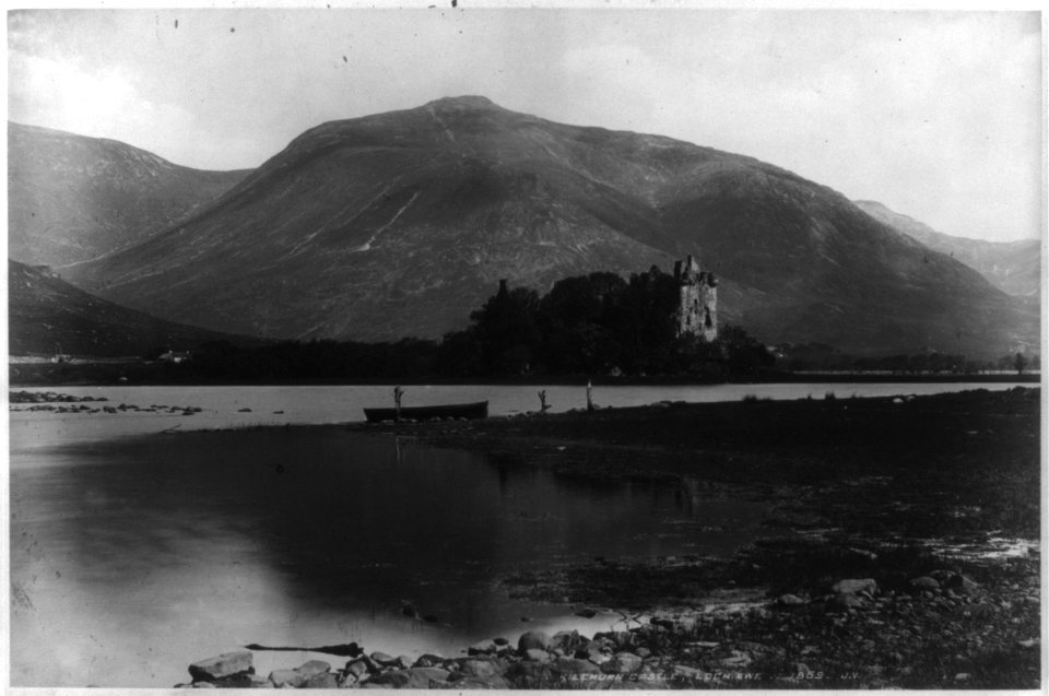 Kilchurn Castle, Loch Awe LCCN2006675936