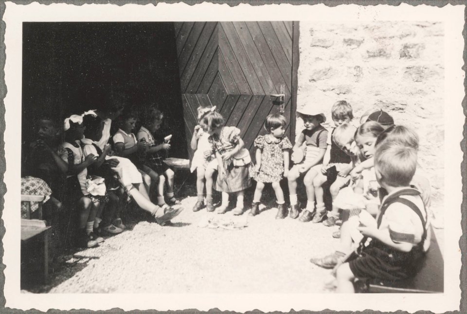 Kindergärtnerinnen Seminar Klosters Ans 15099-018-AL
