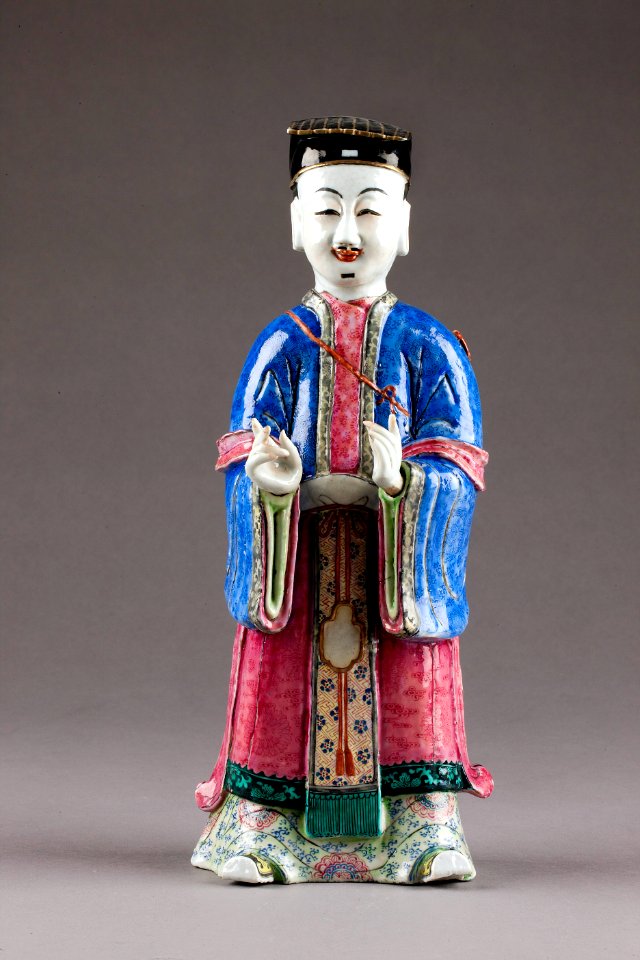Kinesisk figur från 1800-talet, föreställande Lü Tung-pin en av de åtta taoistiska odödliga - Hallwylska museet - 95965