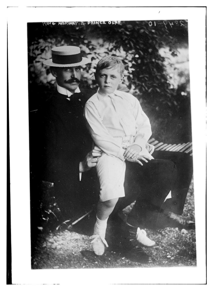 King of Norway and Prince Olaf LCCN2014694411
