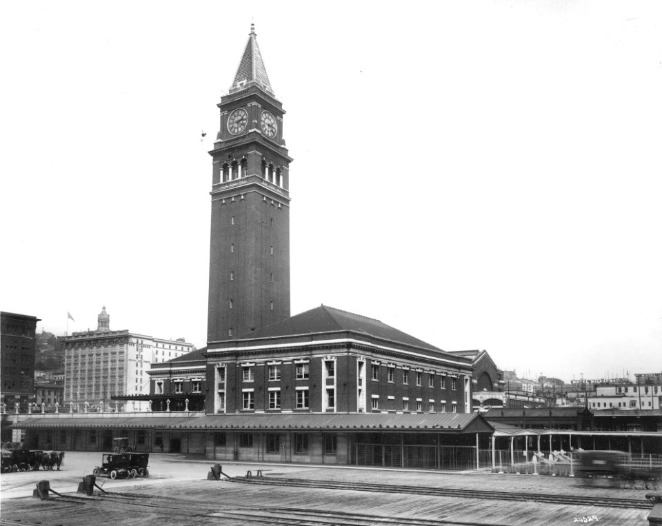 King Street Station, Seattle, 1912 (CURTIS 2093)