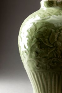 Kinesisk vas, Longquan, Yuandynastin, 1300-tal - Hallwylska museet - 107715