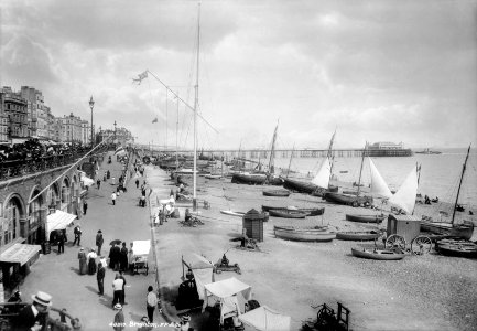 King’s Road and Palace Pier, Brighton, Sussex RMG G03030