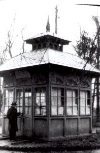 Kiosk w ogrodzie miejskim w Mławie