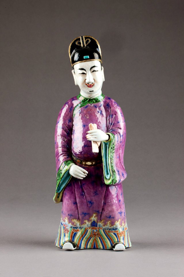Kinesisk figur hållande kastanjetter från 1800- eller 1900-talet - Hallwylska museet - 95976