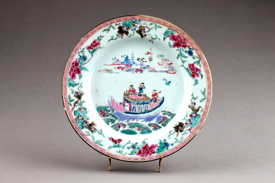 Kinesisk porslins tallrik från 1730-1750 - Hallwylska museet - 95823