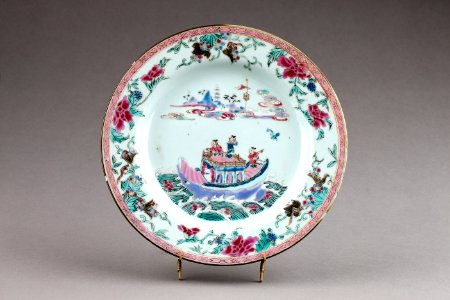 Kinesisk porslins tallrik från 1730-1750 - Hallwylska museet - 95823