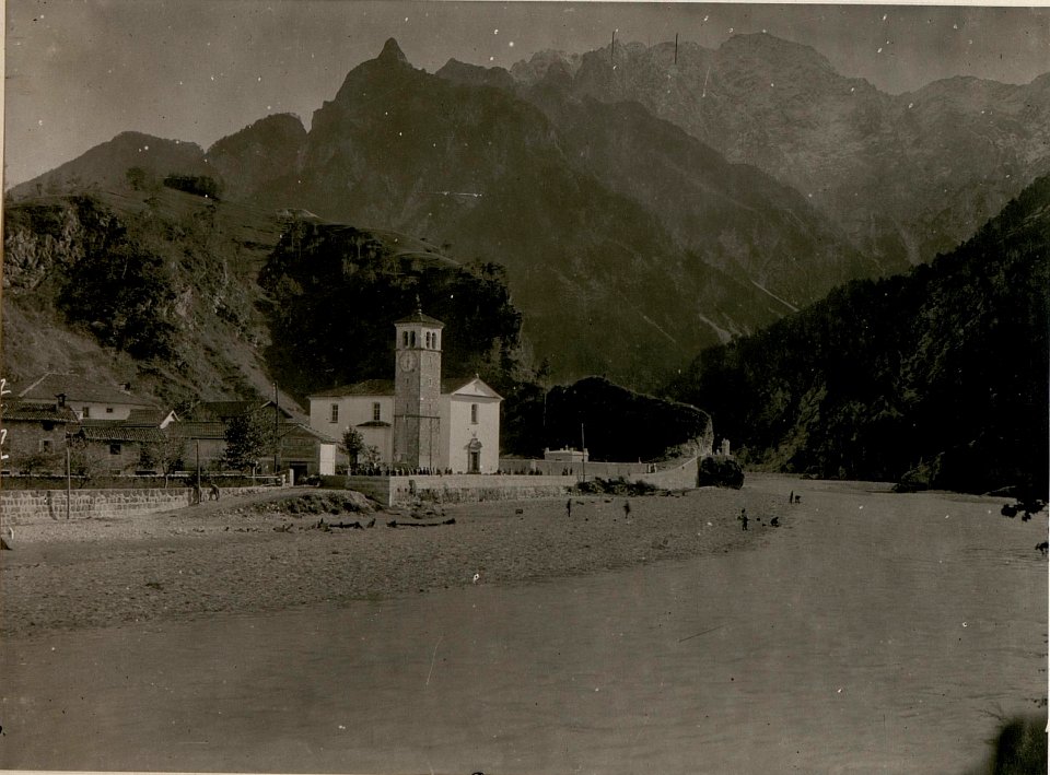 Kirche in Resiutta. (BildID 15506758)