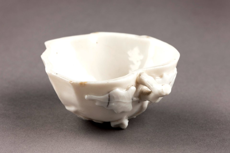 Kinesisk porslinskopp från 1700-talet - Hallwylska museet - 95566