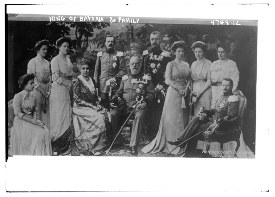 King of Bavaria & family LCCN2014707941