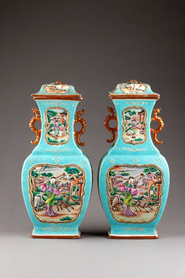 Kinesiska porslins vaser från 1760-1770 - Hallwylska museet - 95846