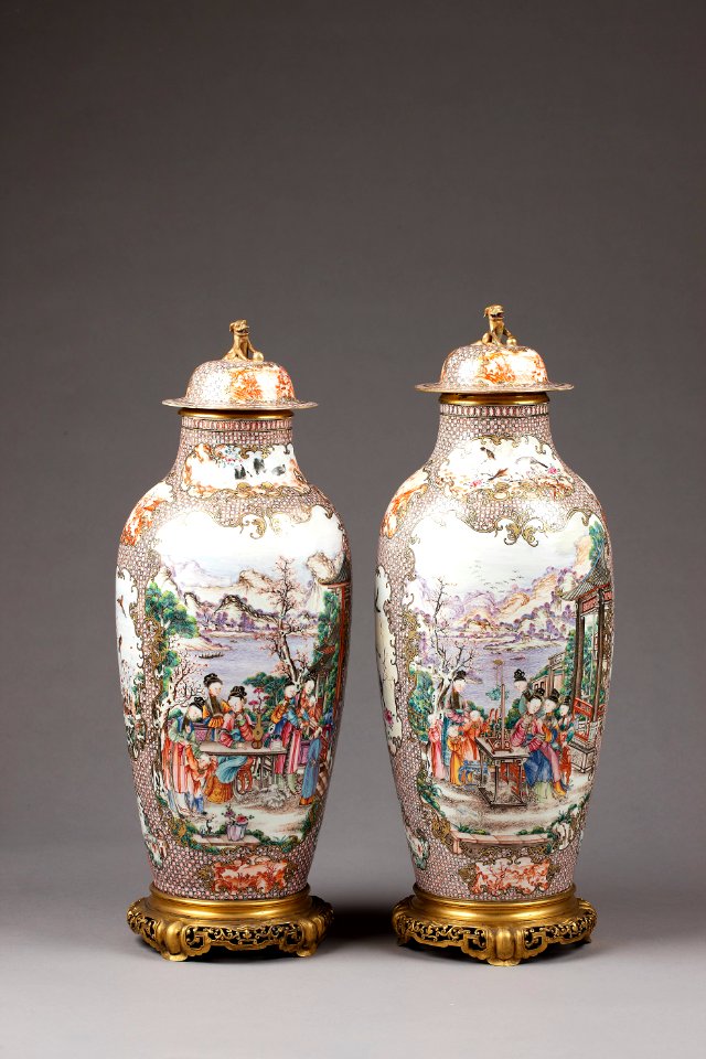 Kinesiska porslinsurnor från 1735-1795 - Hallwylska museet - 96145