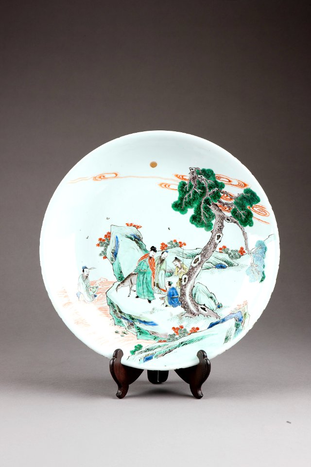 Kinesiskt porslinsfat från 1662-1722, Qing-dynastin - Hallwylska museet - 95669