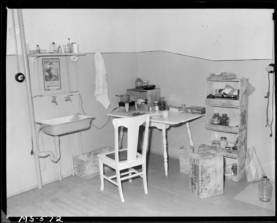 Kitchen in home of miner living in company housing project. McGowan Coal Company, McGowan Mine, Carbon County, Utah. - NARA - 540496