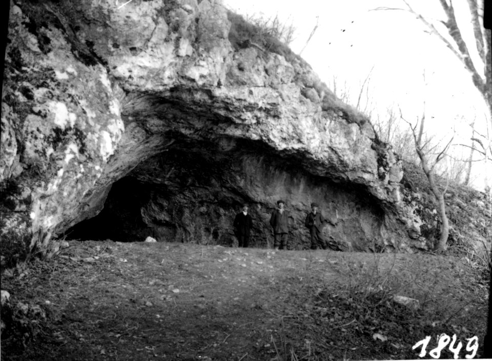 Kis-kevélyi-barlang 001 bejárat az ásatás előtt 1912 - Bekey I. G