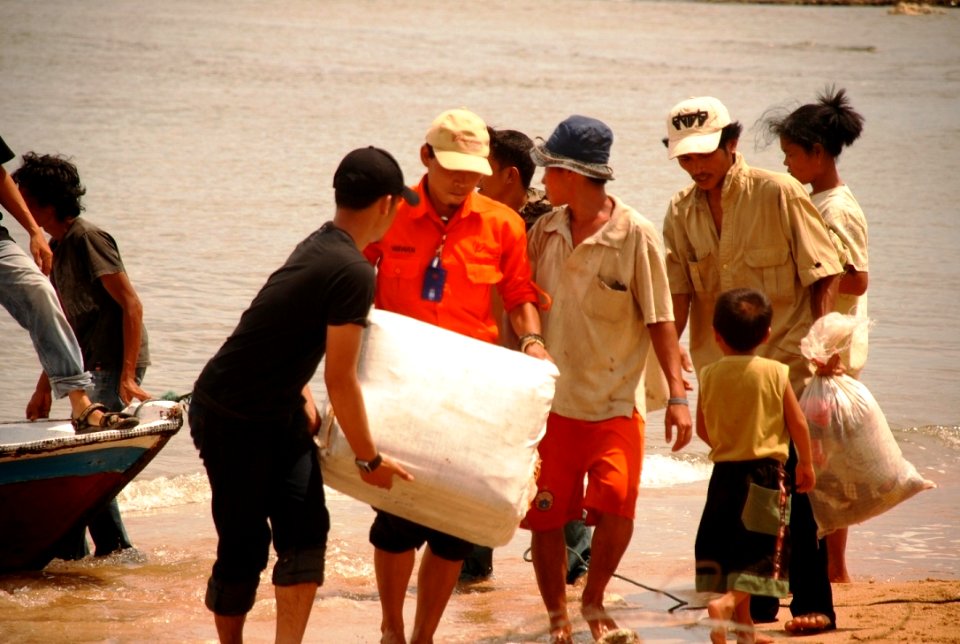 Kitchen Kits Distribution, Mentawai (5159423421)