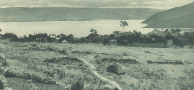 KITLV - 101143 - Kleingrothe, C.J. - Medan - Remains of fortress walls at Boho at the Toba Lake, Sumatra - circa 1905