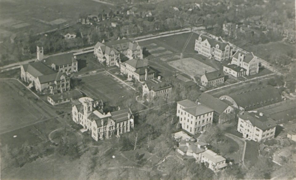 Kingston Ontario from the Air (HS85-10-36546)