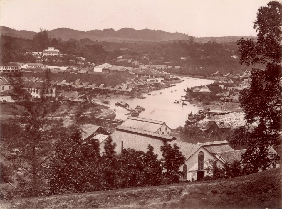 KITLV - 103748 - Inner harbor, presumably in Singapore - circa 1890