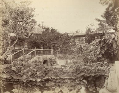KITLV - 110078 - Garden of the Tartar General in Kanton (Guangzhou, China) - circa 1871
