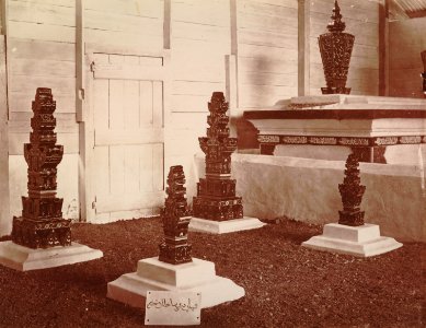 KITLV - 103807 - Muslim cemetery, probably in Singapore - circa 1890