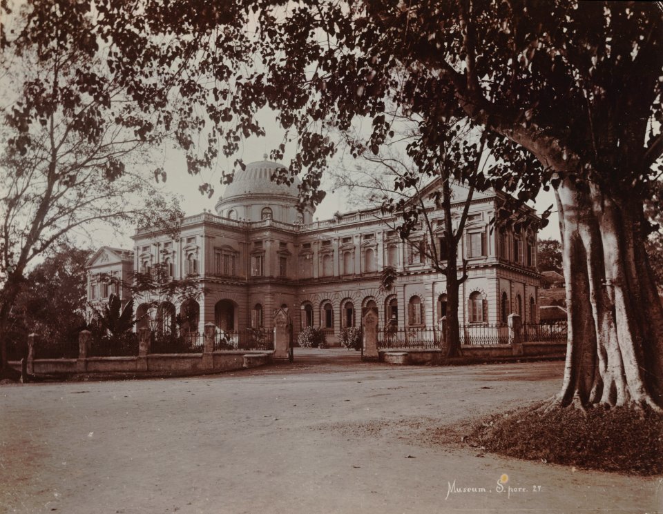 KITLV - 105738 - Raffles Museum in Singapore - circa 1900