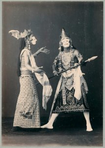 KITLV - 10856 - Kurkdjian - Soerabaja - Javanese mask game (topeng) at the pasar malam in Surabaya - 1905-1906