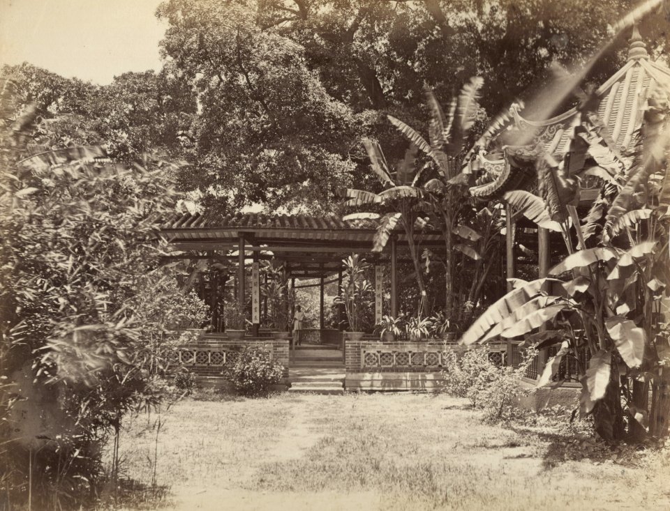 KITLV - 110072 - House of the Tartar District General in Canton (Guangzhou) - circa 1871