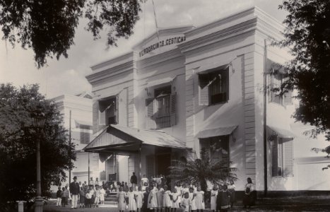 KITLV - 114004 - Kurkdjian - Care institution in Surakarta - circa 1900
