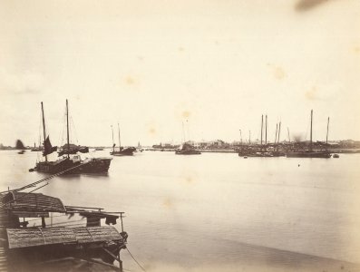 KITLV - 110096 - Port of Shamien in Canton (Guangzhou) - circa 1871