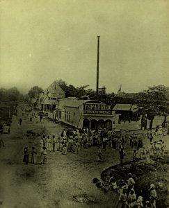 KITLV - 122782 - Ice factory of the Sträter, Esser & Co. Firm in Paramaribo - circa 1900