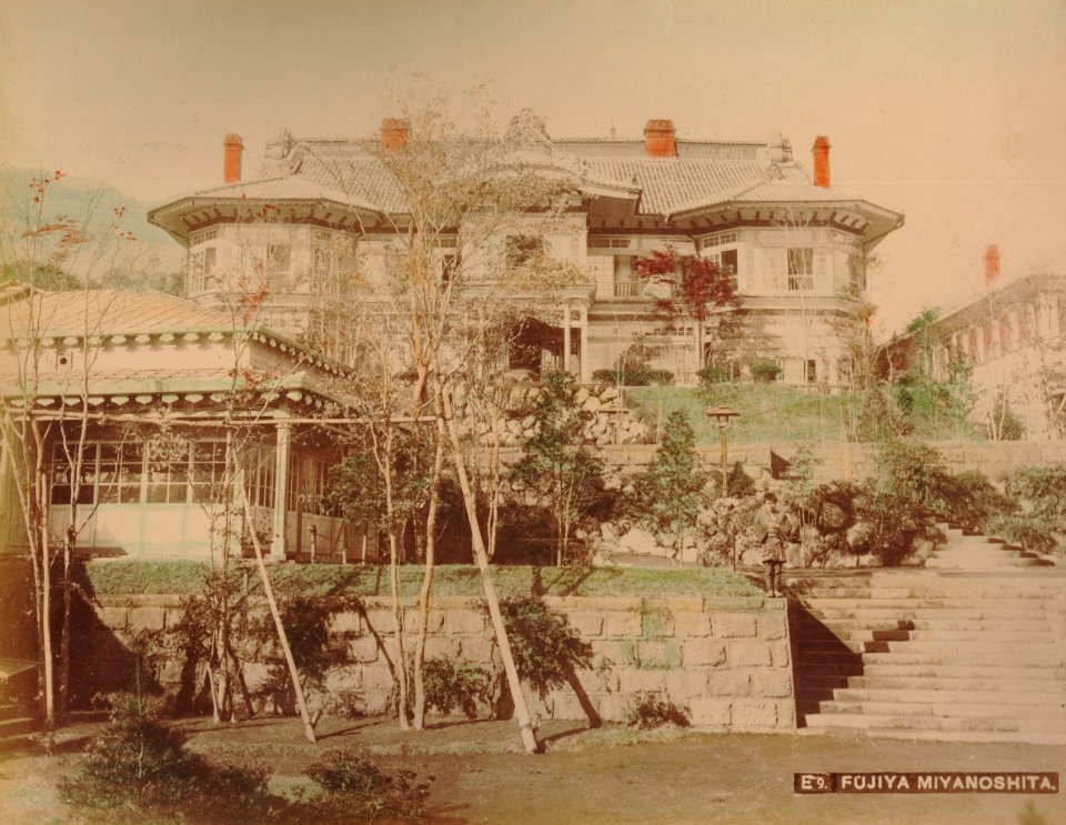 KITLV - 110648 - Kusakabe, Kimbei - Fujiya Hotel in Miyanoshita in Japan - circa 1890