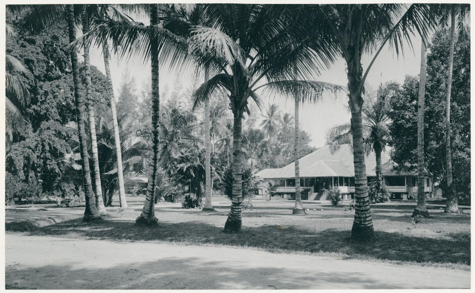 KITLV - 12643 - Kleingrothe, C.J. - Medan - Administrator's house of the Klumpang plantation in Deli - 1903