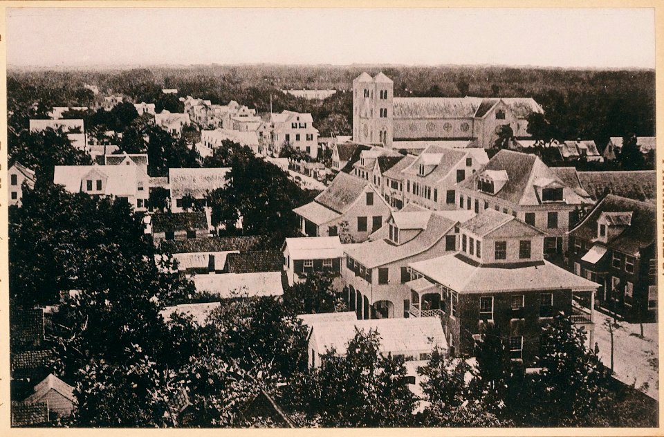 KITLV - 12659 - Gravenstraat with the Roman Catholic Church in Paramaribo - circa 1899