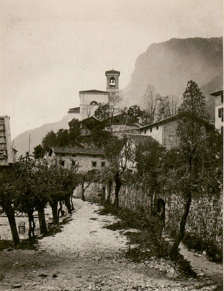 Kirche in Chiusaforte. (BildID 15507416)
