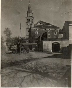 Kirche in Komen (BildID 15599849)