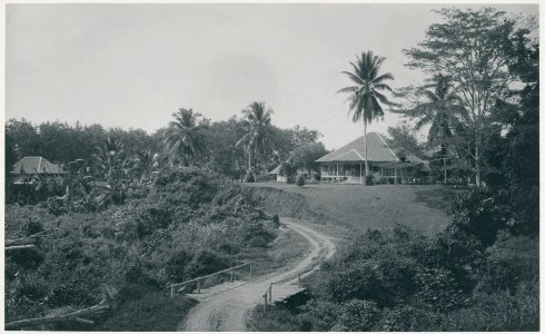 KITLV - 12633 - Kleingrothe, C.J. - Medan - House of the assistant at the plantation Sungai Krio, Deli - 1903