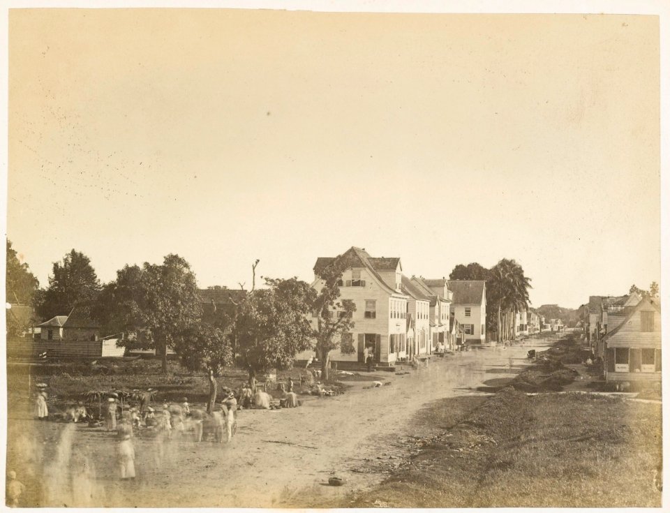 KITLV - 12681 - Fish market near the Steenbakkerijstraat in Paramaribo - circa 1890