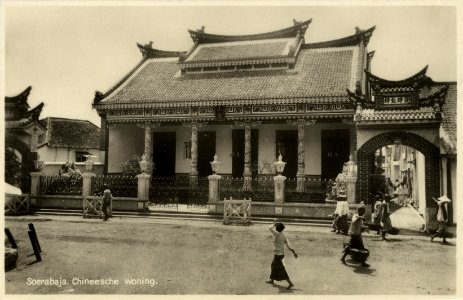 KITLV - 1404537 - Kurkdjian, Photo-Atelier - Soerabaja - Ingen, H. van - Soerabaia - Surabaya, Chinese house - 1906-1920